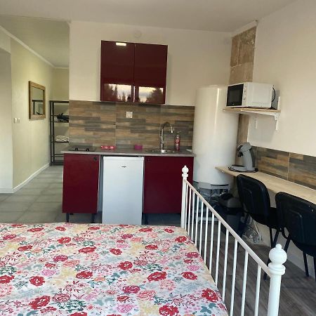 The Montreal Suite Serris Ngoại thất bức ảnh